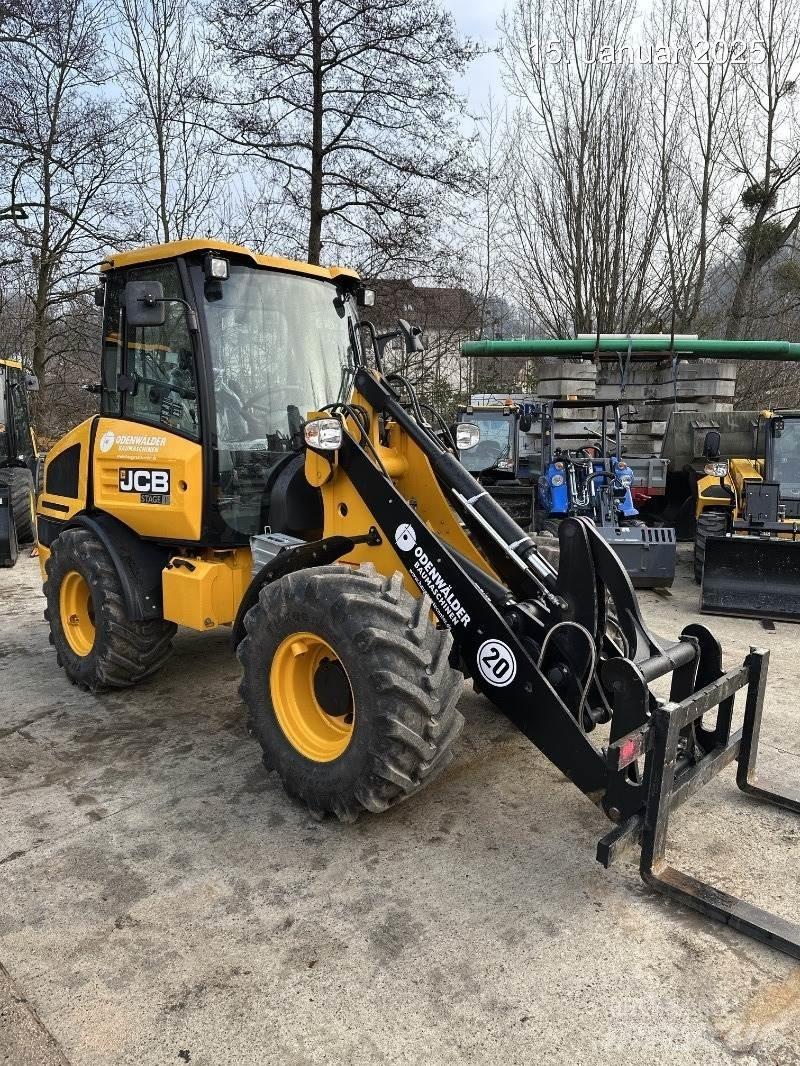 JCB 407 Incarcator pe pneuri