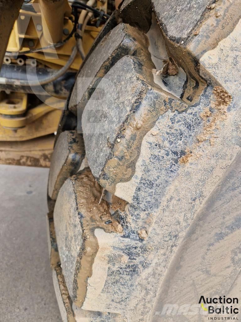 CAT 735C Transportoare articulate