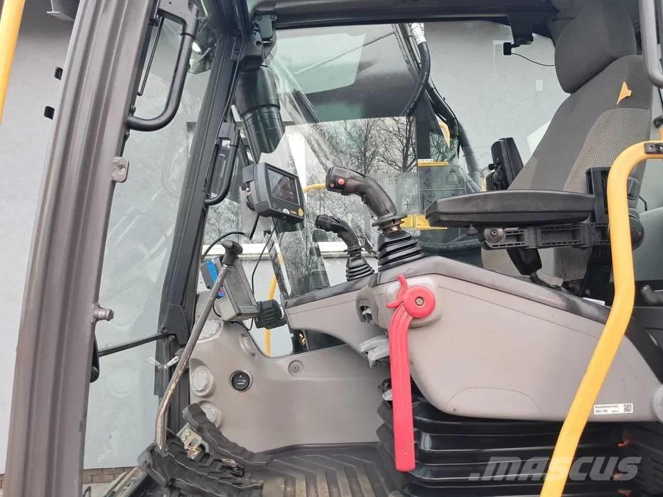 Volvo EC 220 DL Excavatoare pe șenile
