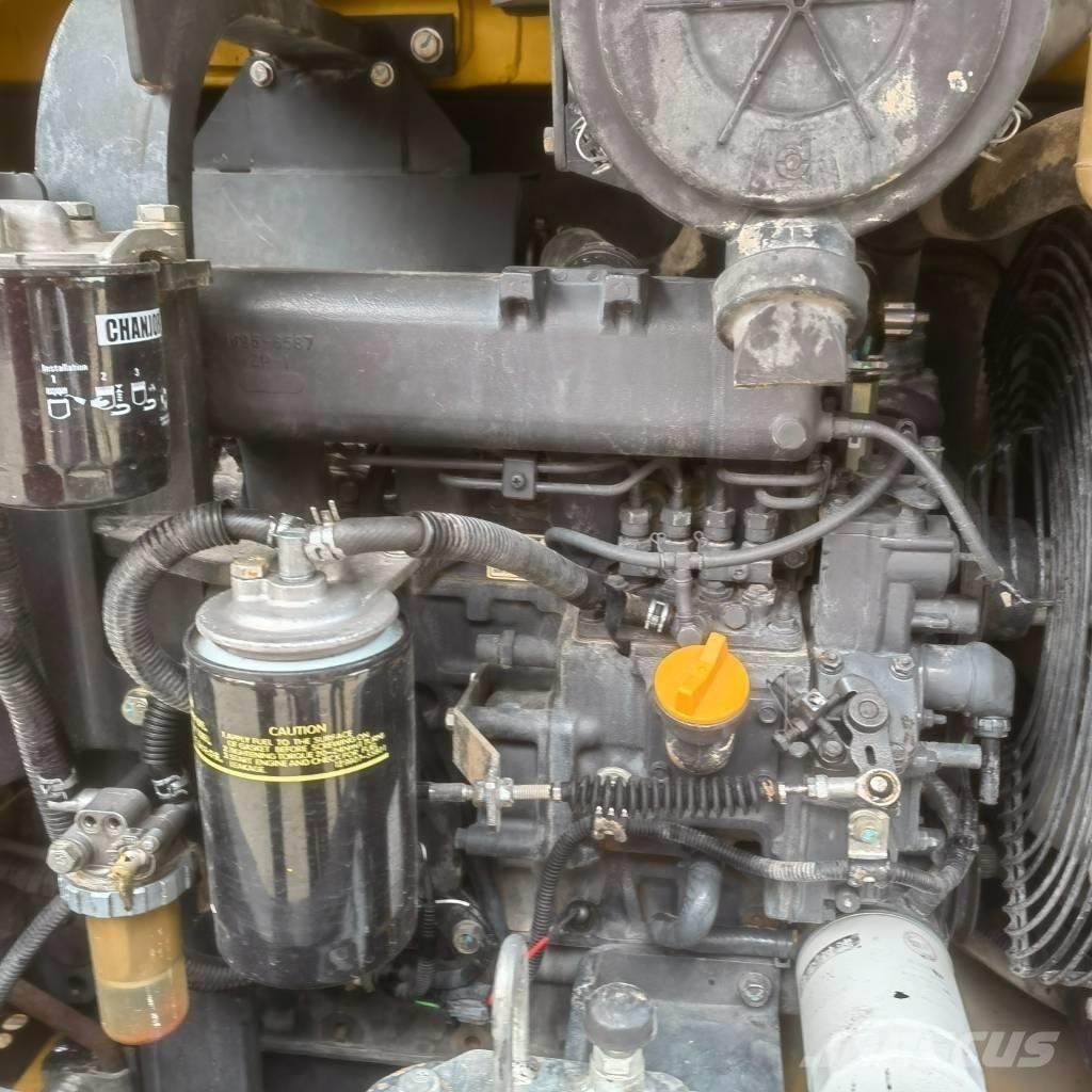 Komatsu PC56 Excavatoare pe șenile
