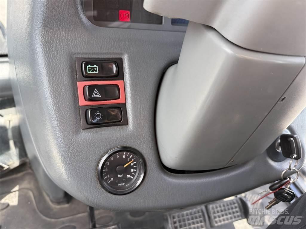 Valtra T203 Tractoare