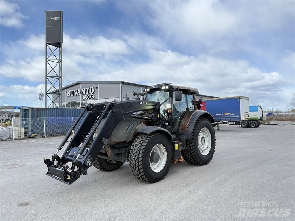 Valtra T203 Tractoare
