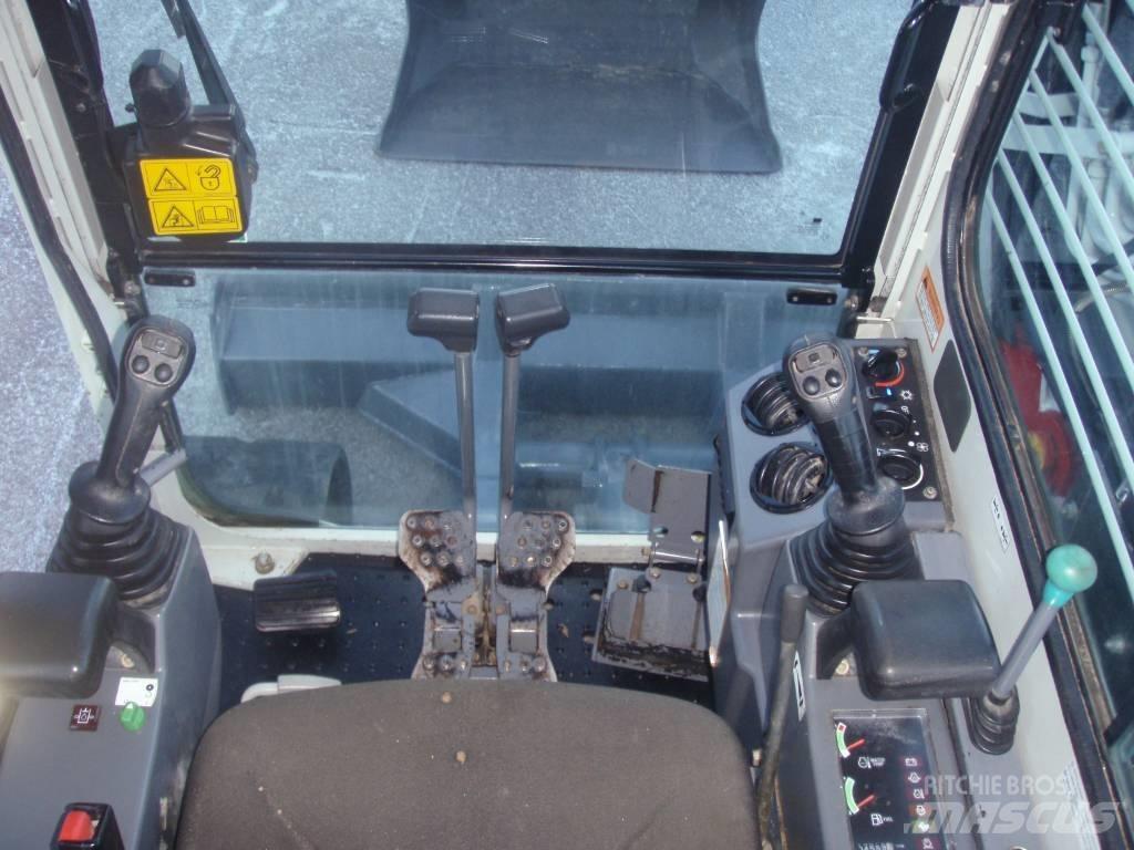 Takeuchi TB153FR Mini excavatoare < 7t