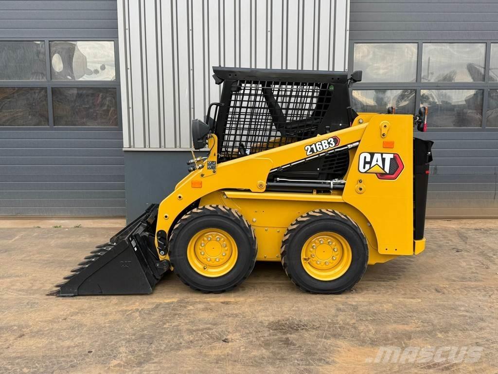 CAT 216B3 Incarcator pe pneuri
