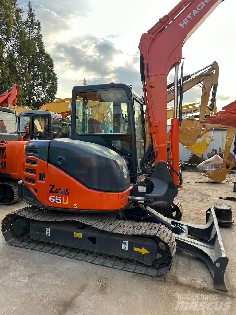 Hitachi ZX 65 Mini excavatoare < 7t