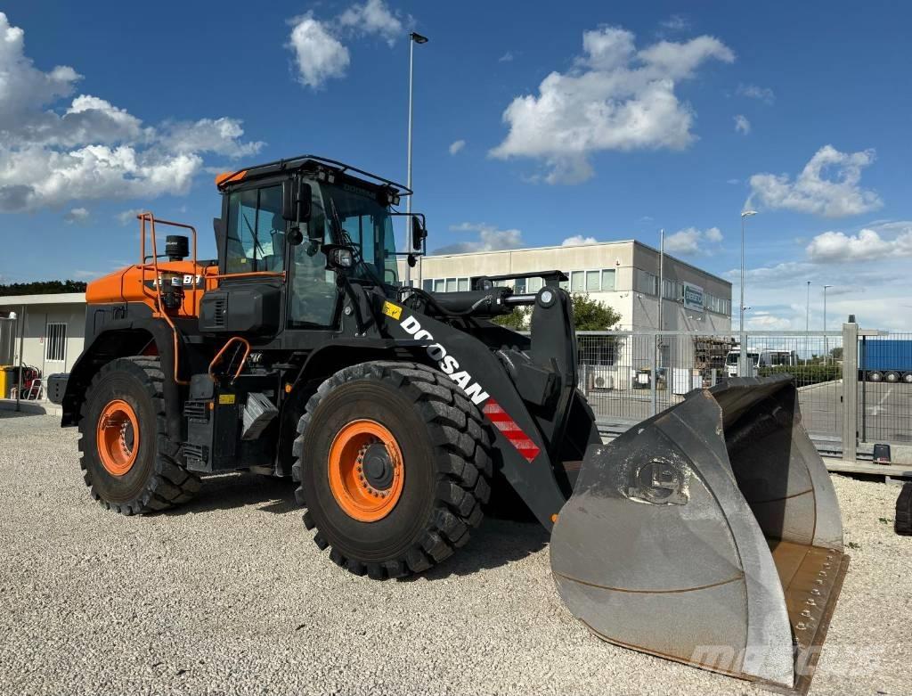 Doosan DL 380-7 Incarcator pe pneuri