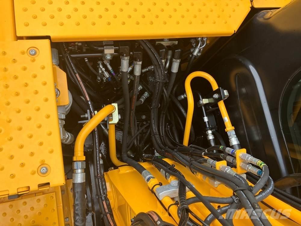 JCB JS145W Excavatoare cu roti