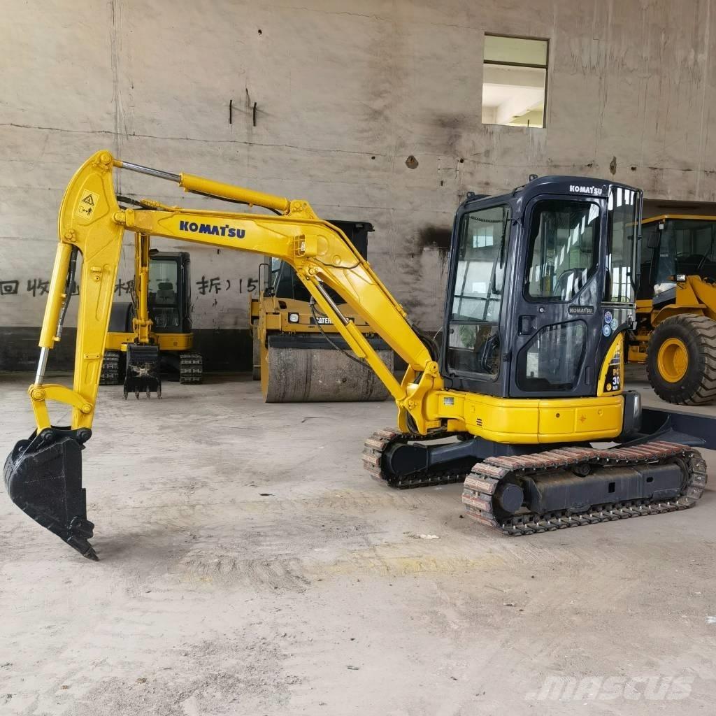 Komatsu PC30 Excavatoare pe șenile

