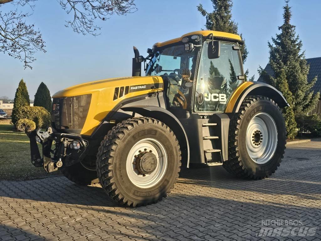 JCB Fastrac 7230 Tractoare