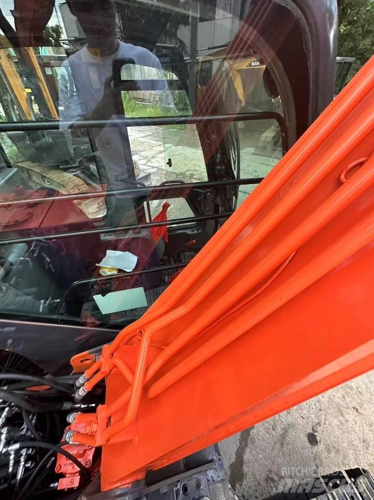 Hitachi ZX 70 Excavatoare pe șenile
