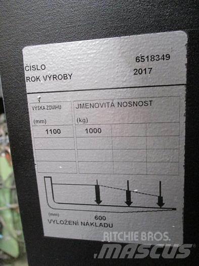 Toyota OSE 100W Stivuitoare de micã inaltime pentu logistica