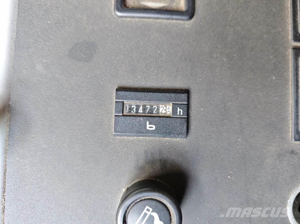 Liebherr MK100 Macarale turn