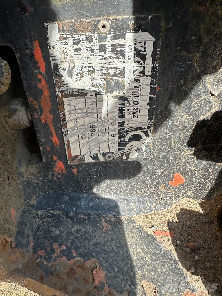 VTN Betonsaks Excavatoare pe șenile
