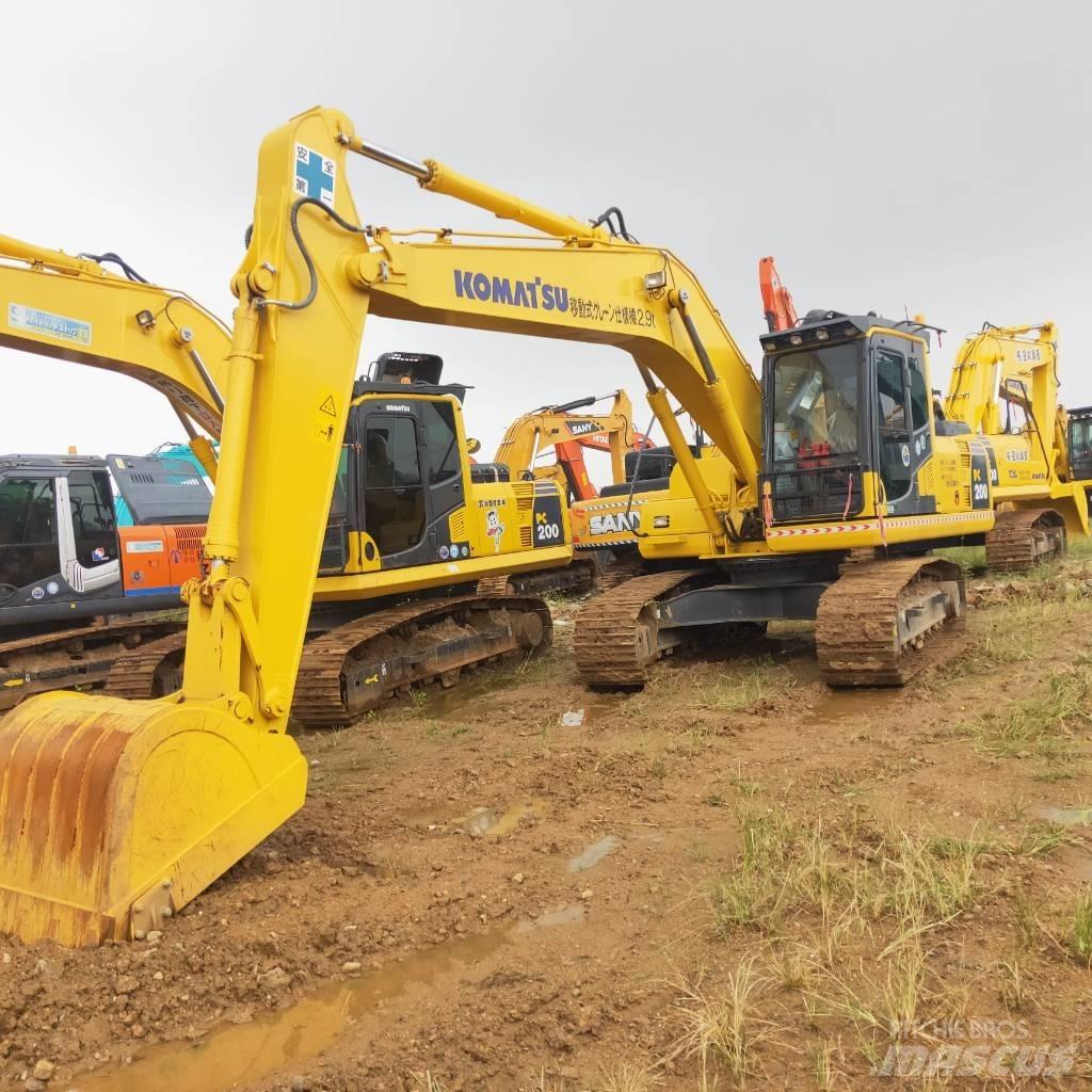 Komatsu PC200-8 Excavatoare pe șenile
