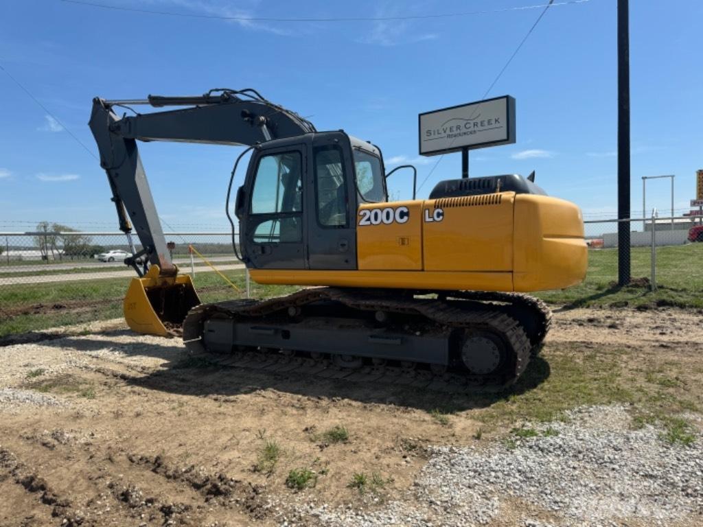 DEERE 200 LC Excavatoare pe șenile
