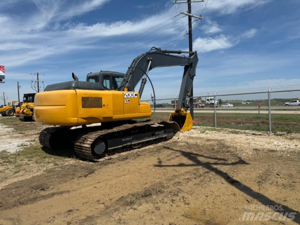 DEERE 200 LC Excavatoare pe șenile
