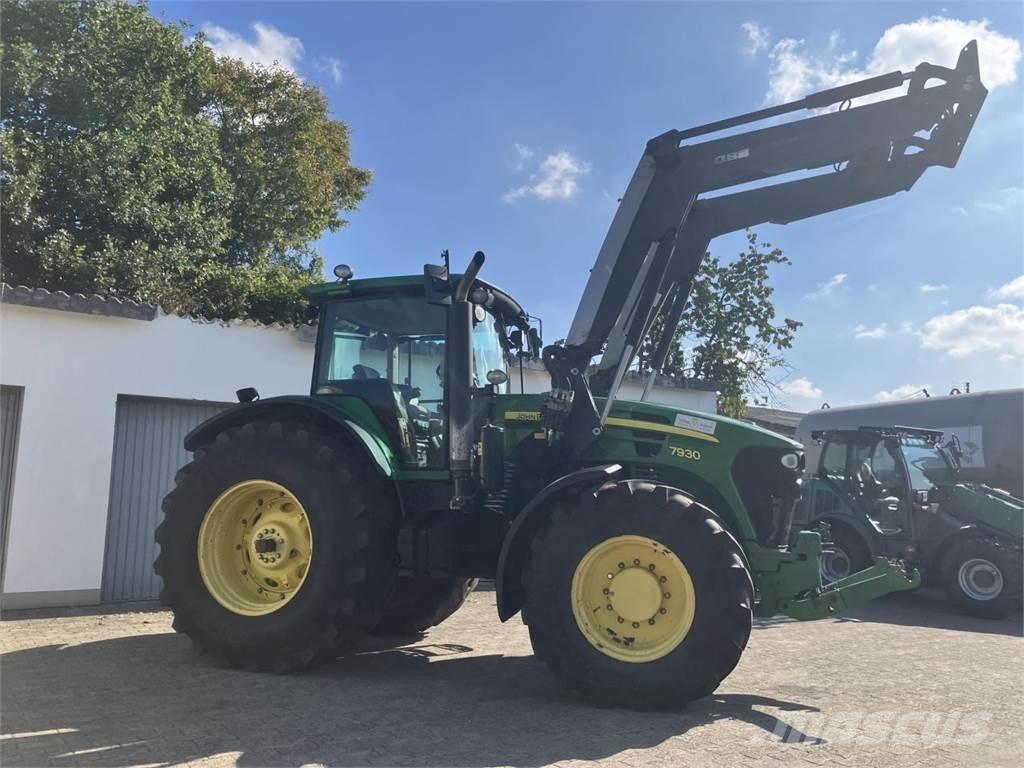 John Deere 7930 Tractoare