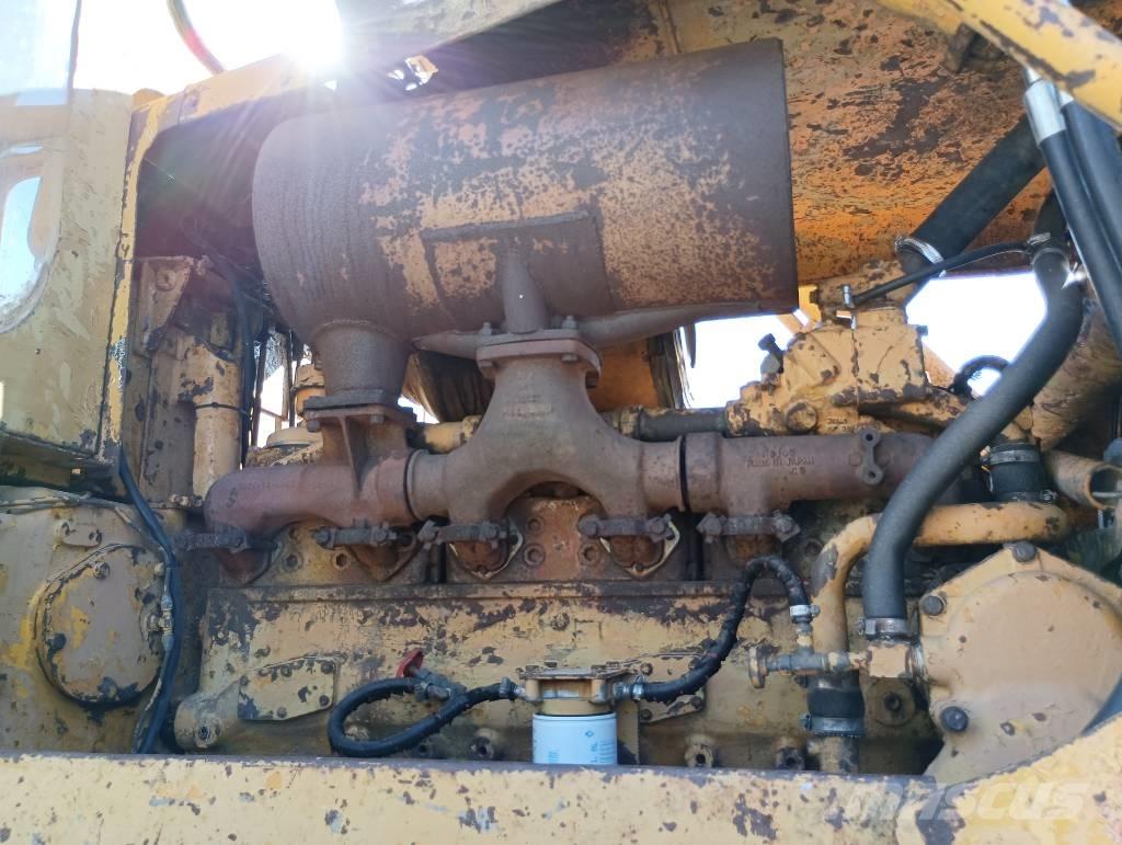 Komatsu D 85 A-12 Buldozere pe senile