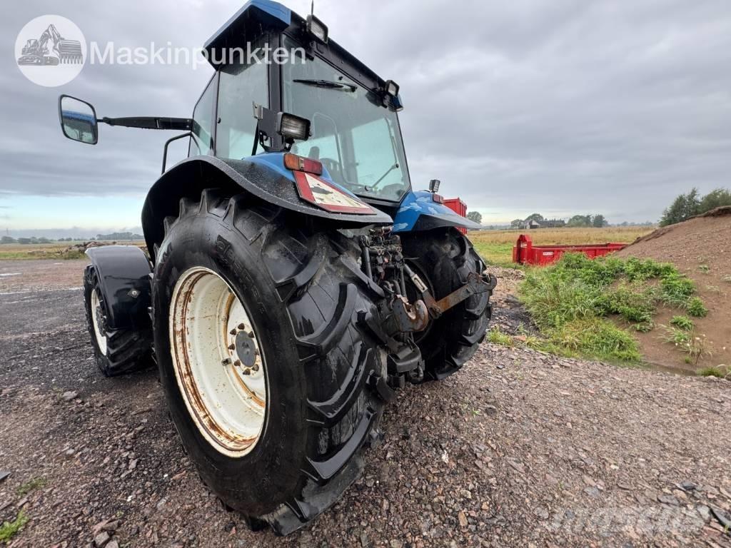 New Holland 8560 Tractoare