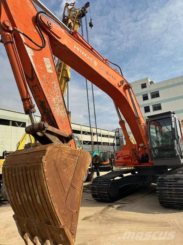 Hitachi 日立 350 Excavatoare pe șenile
