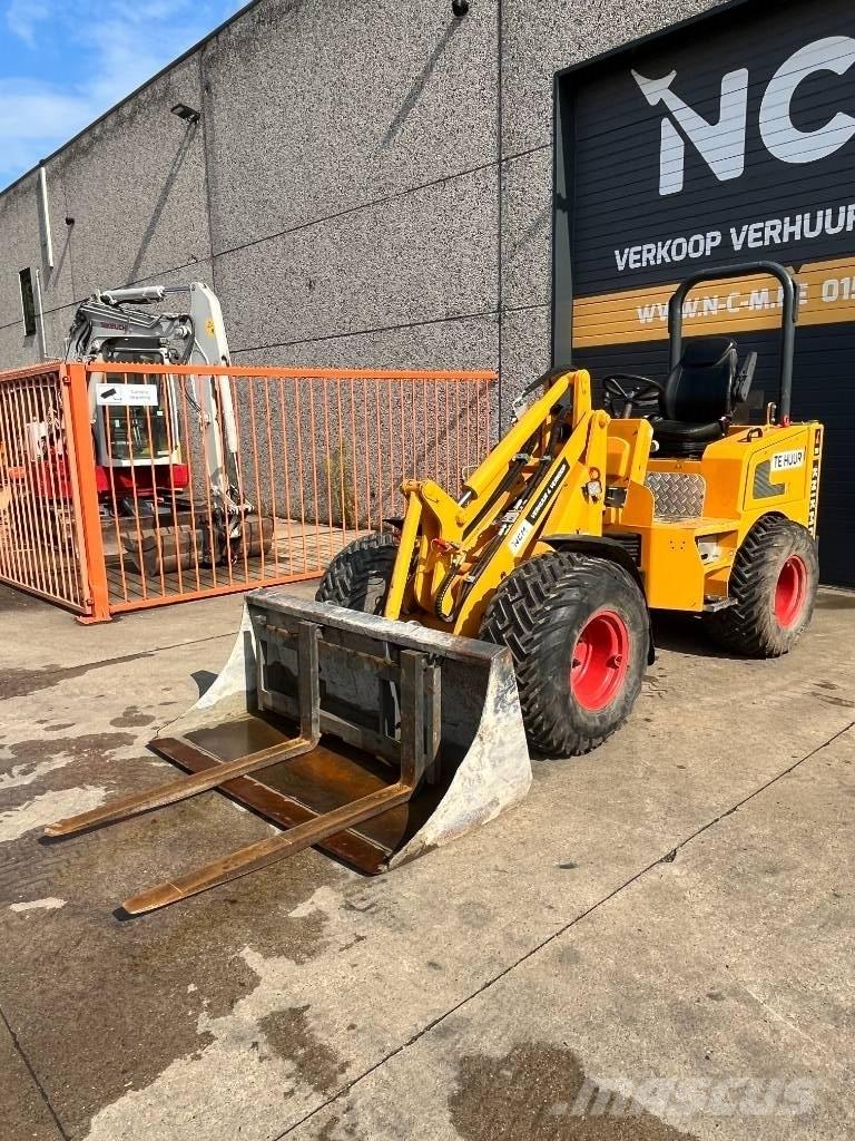 Knikmops KM 250 Incarcator pe pneuri