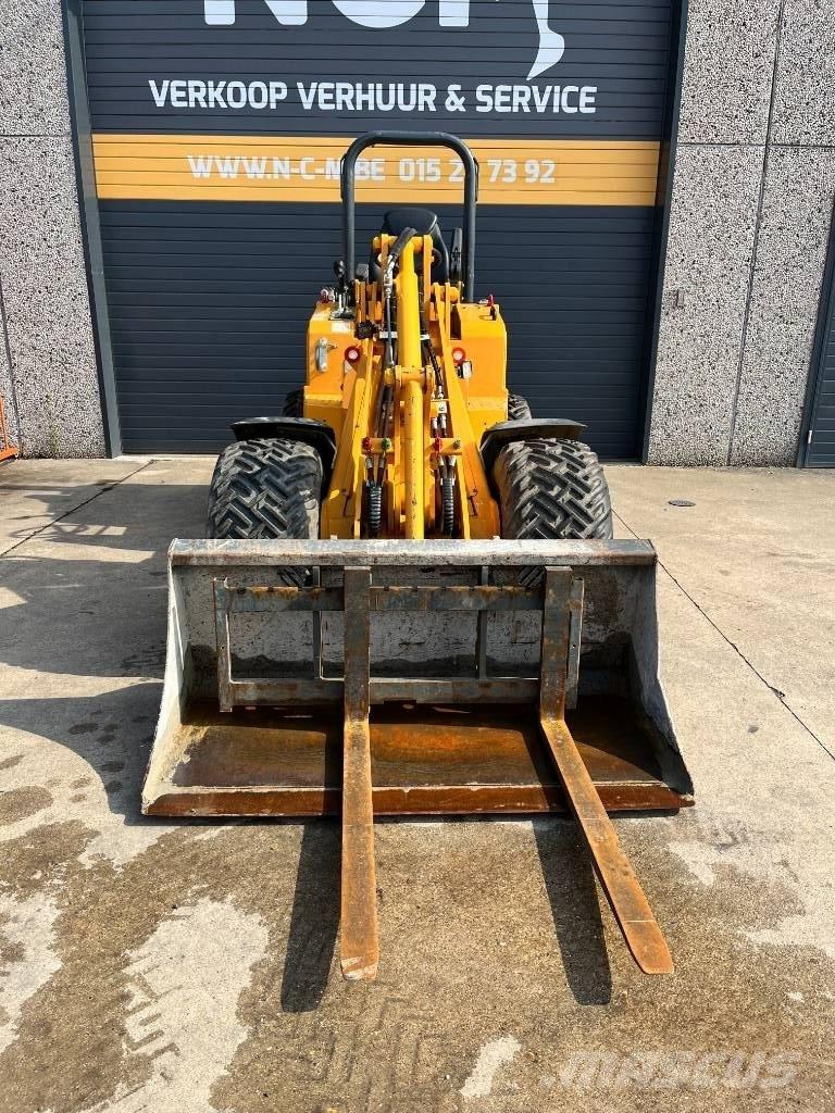 Knikmops KM 250 Incarcator pe pneuri