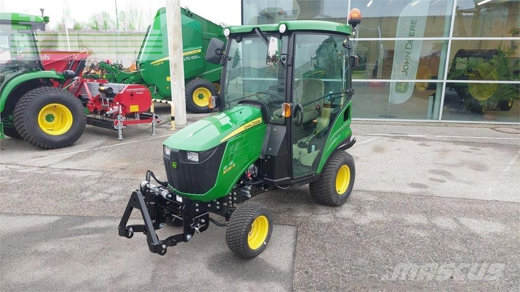 John Deere 1026R Tractoare