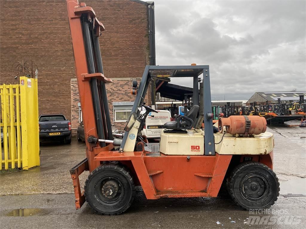 Nissan BF05H50U Stivuitor diesel