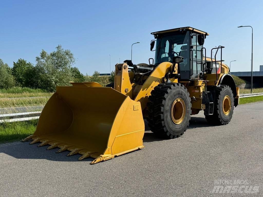 CAT 950M Incarcator pe pneuri
