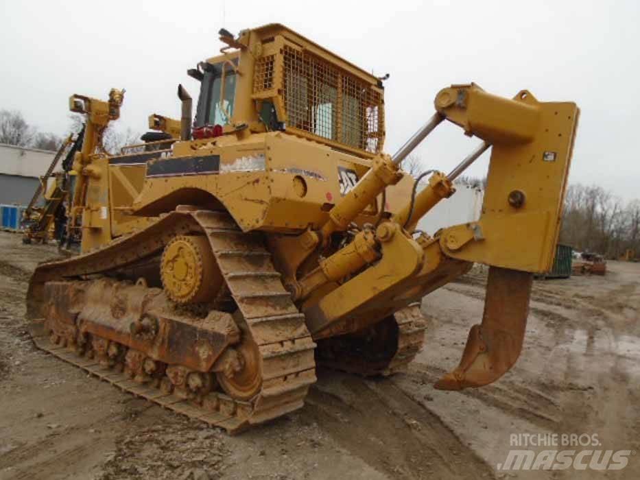 CAT D 8 T Buldozere pe senile