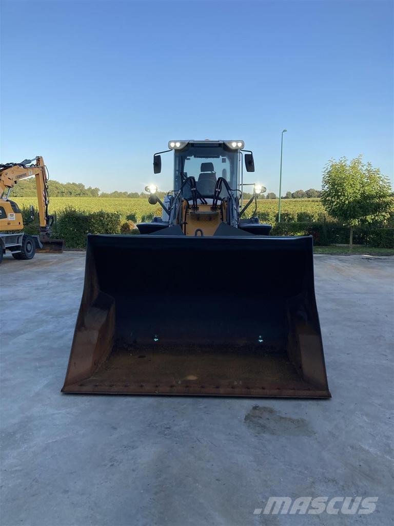 Liebherr L 538 Incarcator pe pneuri