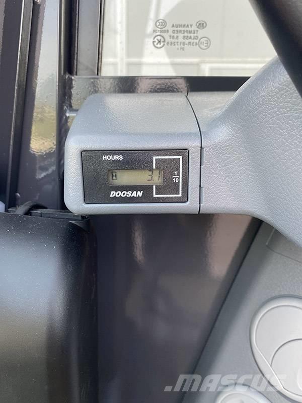 Doosan DX 63-3 Mini excavatoare < 7t