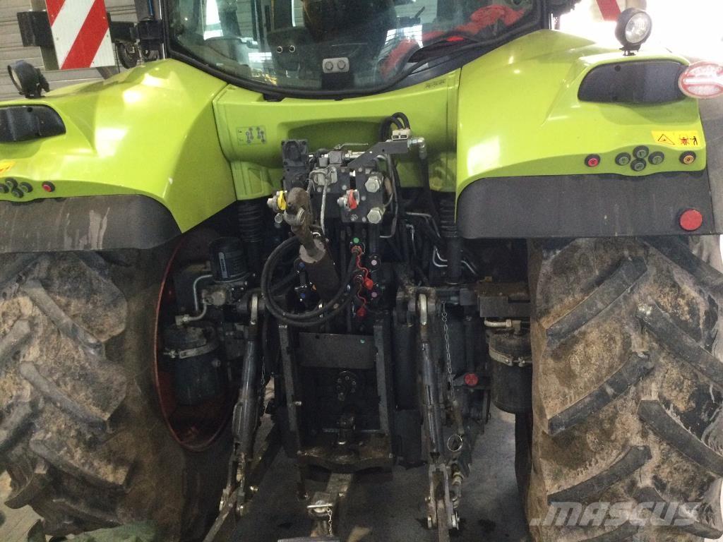 CLAAS ARION 550 Tractoare