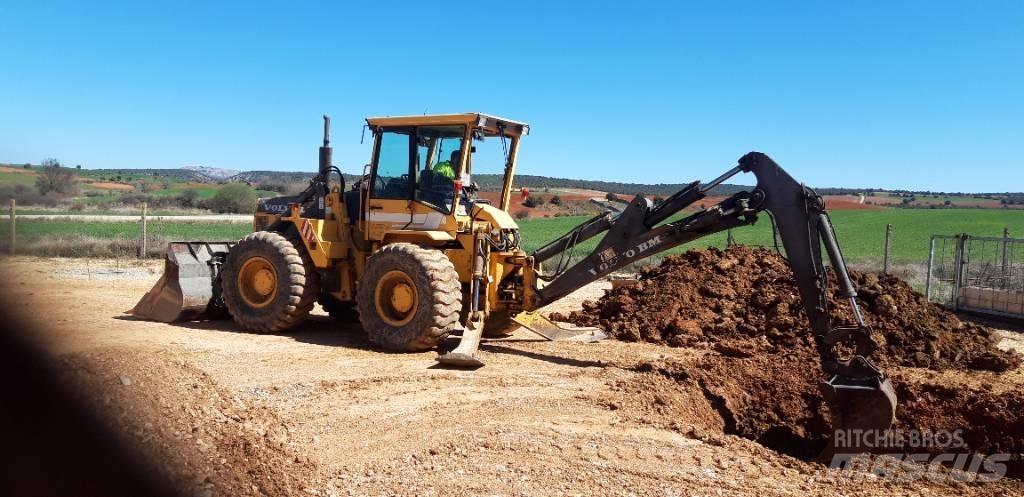 Volvo BM EL70C Buldoexcavatoare