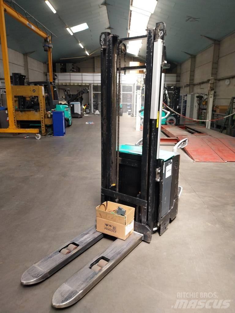 Mitsubishi SBV 16 N Transpaleti autopropulsanti