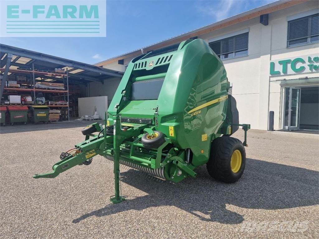 John Deere V451M Baler dreptunghiular