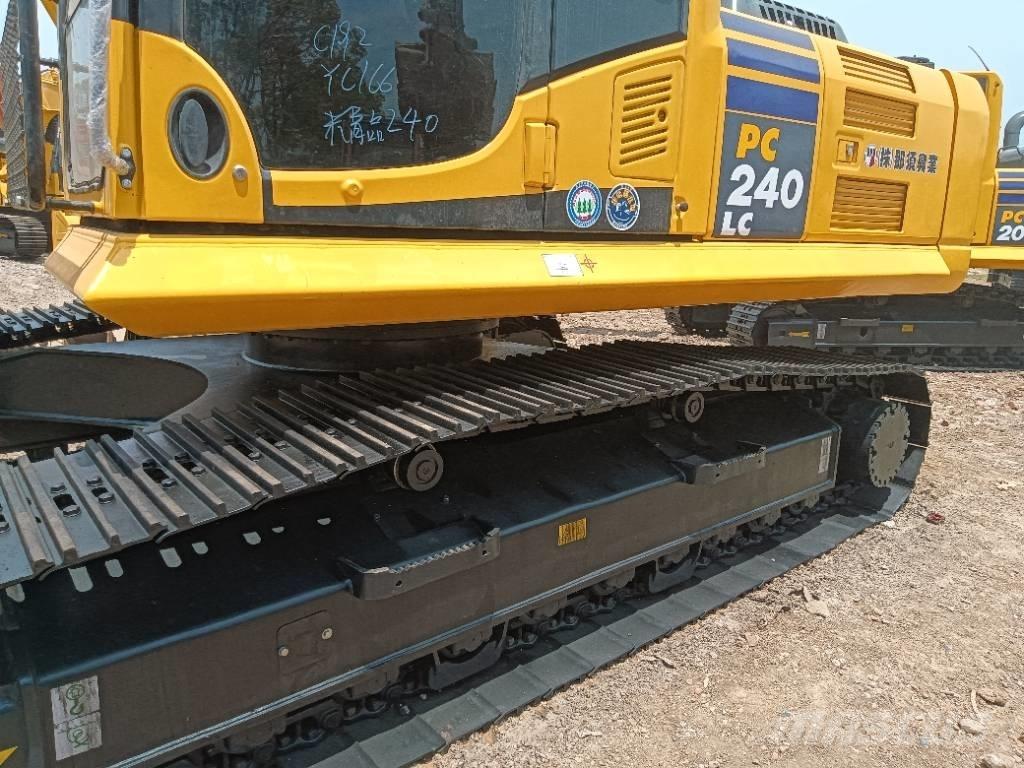 Komatsu PC 240 Excavatoare pe șenile
