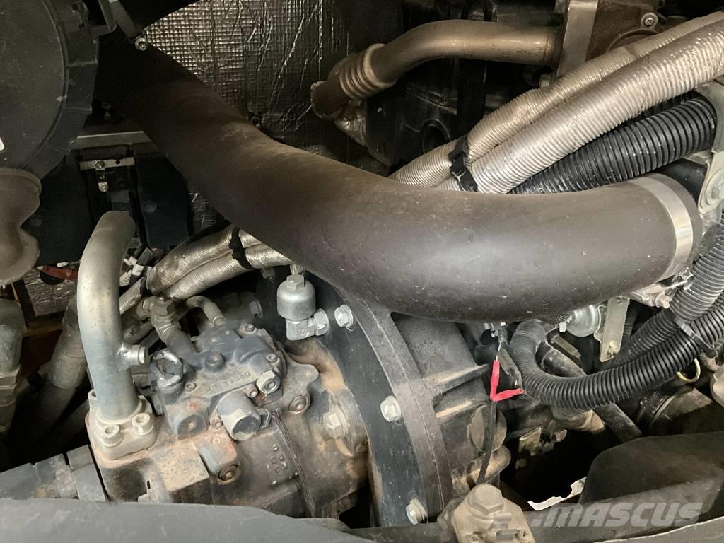 Komatsu PC 80 MR-3 Excavatoare 7t - 12t