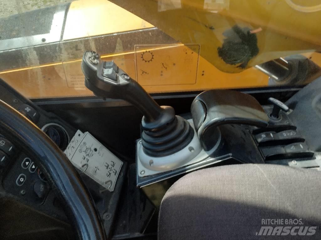 JCB 541 AGS Manipulatoare agricole