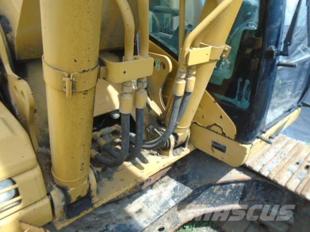 CAT 330 D L Excavatoare pe șenile
