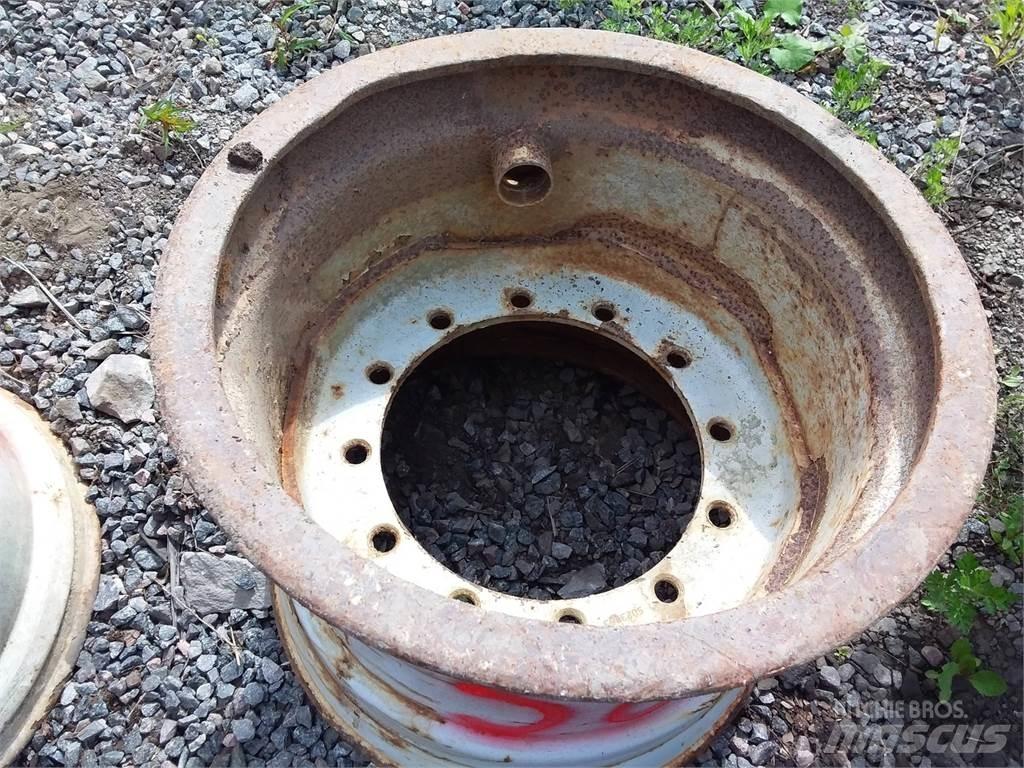 Valmet 860 20x26,5 Anvelope, roti si jante