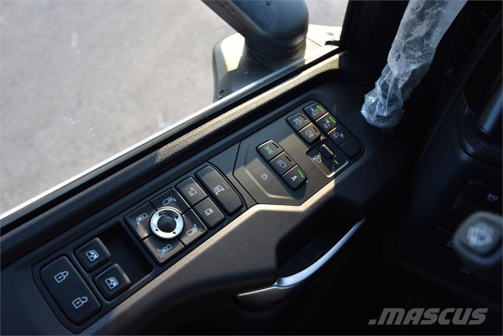 Scania R590 8X4 Camion cabina sasiu