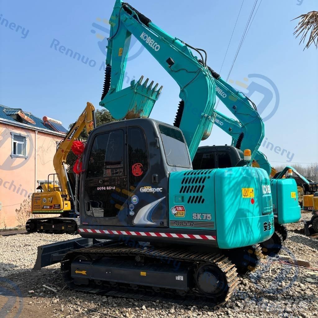Kobelco SK75 Excavatoare pe șenile
