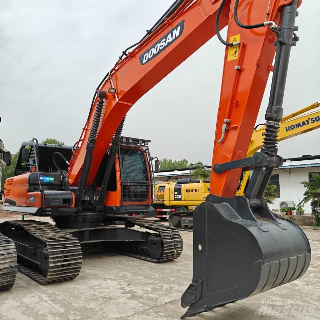 Doosan 225-9C Excavatoare pe șenile
