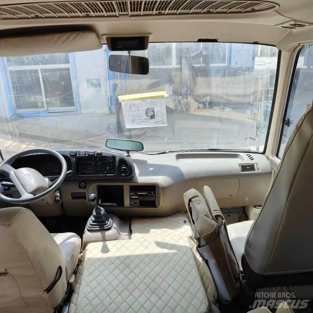 Toyota Coaster Bus Mini autobuze