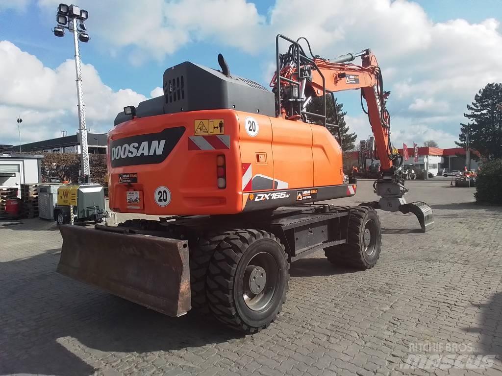 Doosan DX 165 W-5 Excavatoare cu roti