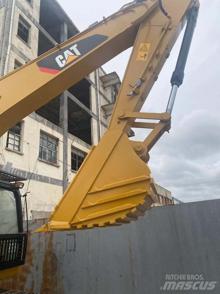 CAT 320 D Excavatoare pe șenile
