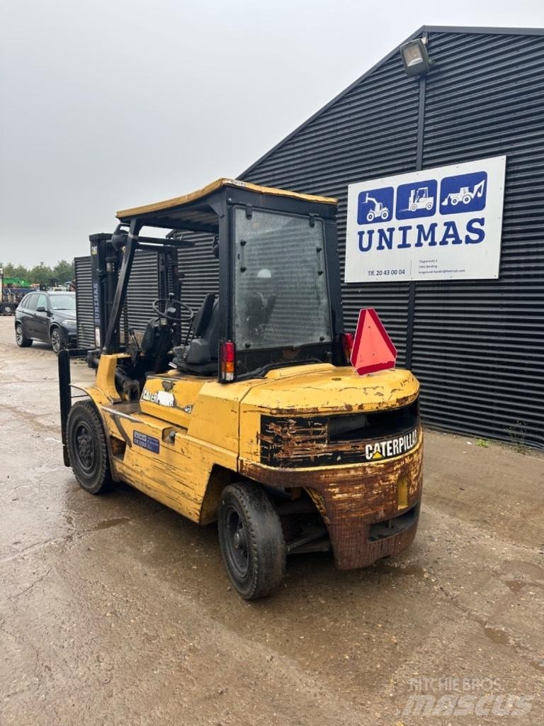 CAT DP 40 Stivuitor diesel