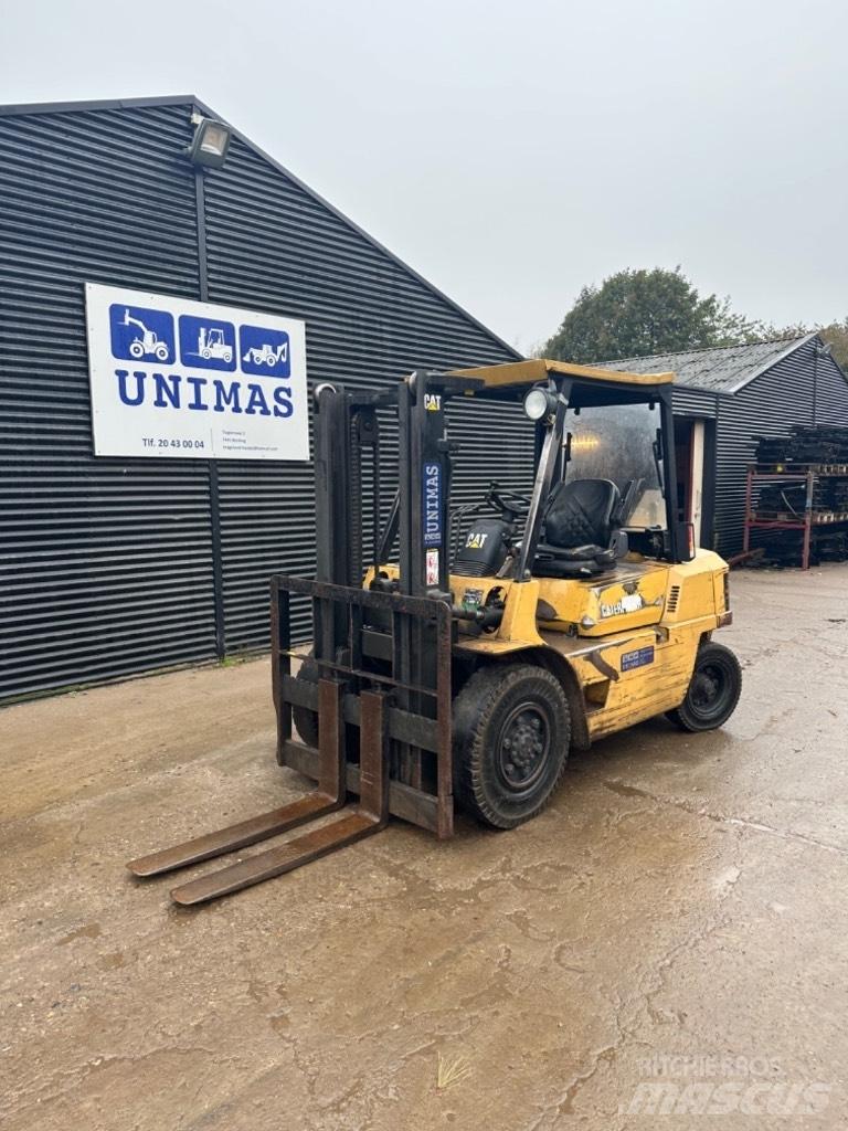 CAT DP 40 Stivuitor diesel