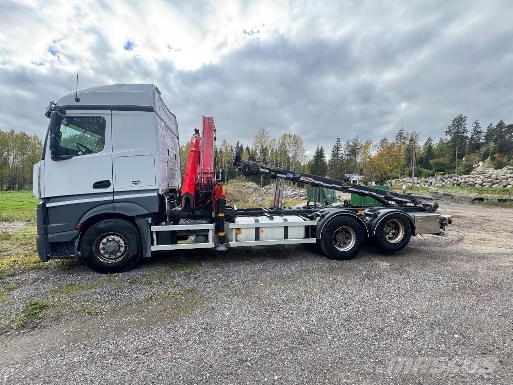 Mercedes-Benz 2653 L Camioane cu macara